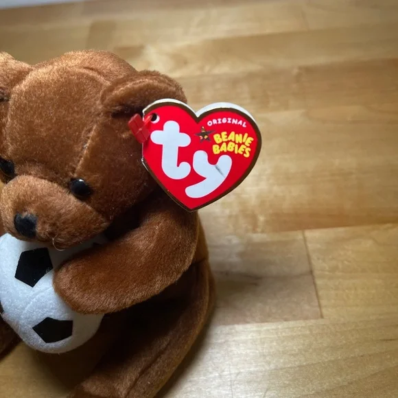 Ty Beanie Baby - SWEEPER the Soccer Bear (5 inch) - Picture 8 of 10